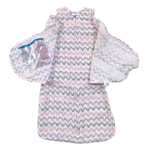 Halo Sleep Sack Swaddle - Pink Chevron - Small 3-6 M - Picture 2 of 3
